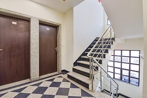 Fabhotel Vardan Villa