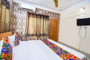 Fabexpress Heritage Inn