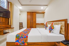 Fabhotel Royal Inn I