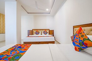 Fabhotel Royal Inn I