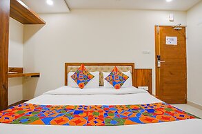 Fabhotel Royal Inn I