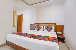 Fabhotel Royal Inn I