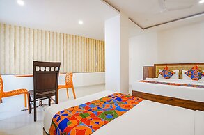 Fabhotel Royal Inn I