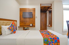 Fabhotel Royal Inn I