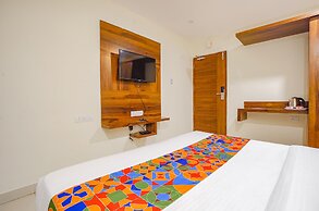 Fabhotel Royal Inn I