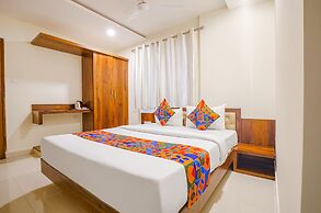 Fabhotel Royal Inn I