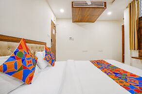 Fabhotel Royal Inn I