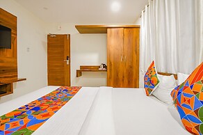 Fabhotel Royal Inn I