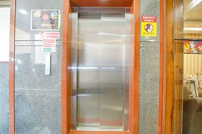 Fabhotel Royal Inn I