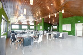 Fabhotel Bright Holidays