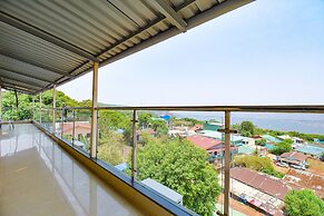 Fabhotel Bright Holidays