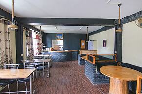 FabHotel Mahadev Cottage