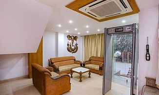 FabExpress Taj Home Stay