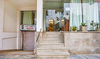 FabExpress Taj Home Stay