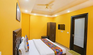 FabExpress Taj Home Stay