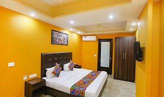 FabExpress Taj Home Stay