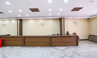 Fabhotel Shivam Palace