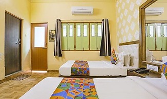 Fabhotel Shivam Palace