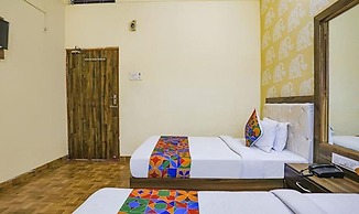 Fabhotel Shivam Palace