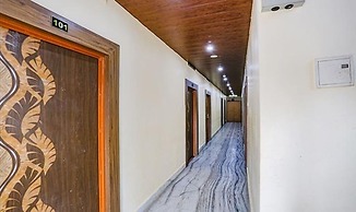 Fabhotel Shivam Palace