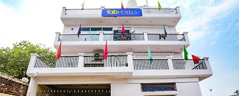 Fabhotel Shivam Palace