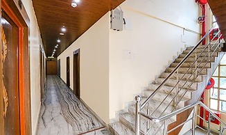 Fabhotel Shivam Palace