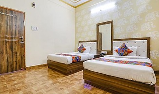 Fabhotel Shivam Palace