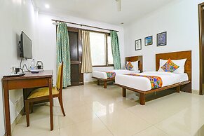 FabHotel Tipssy Inn 020