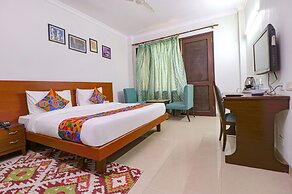 FabHotel Tipssy Inn 020