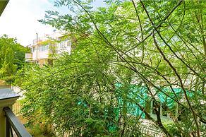 FabHotel Tipssy Inn 020