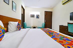 FabHotel Tipssy Inn 020