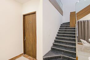 FabHotel Sky Lark Farm