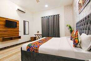 FabHotel Sky Lark Farm