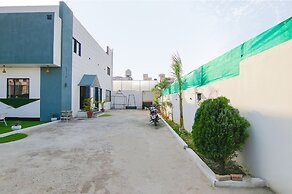 FabHotel Sky Lark Farm