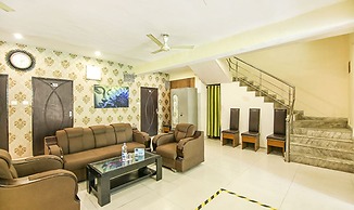 FabExpress Alacia Inn