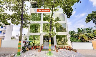 FabExpress Alacia Inn