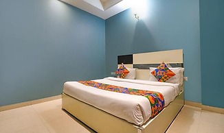 Fabhotel Maxx Inn