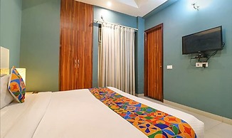 Fabhotel Maxx Inn