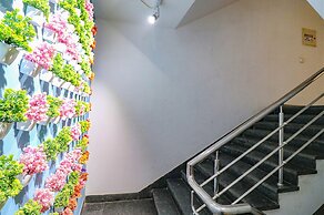 FabHotel Chattarpur Enclave