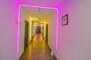 FabHotel Chattarpur Enclave