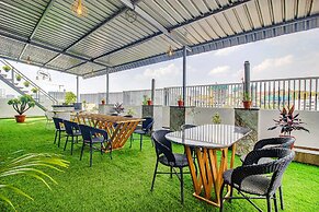 Fabhotel W Grand Suites