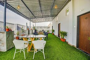 Fabhotel W Grand Suites