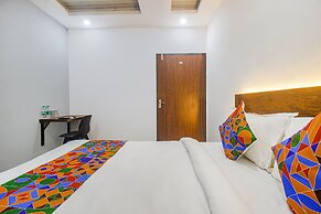 Fabhotel W Grand Suites