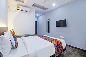 Fabhotel W Grand Suites