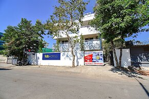 FabHotel Red Velvet & Suites