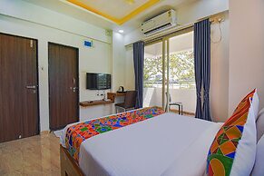 FabHotel Red Velvet & Suites