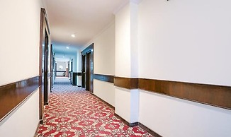 Fabhotel Clark Height