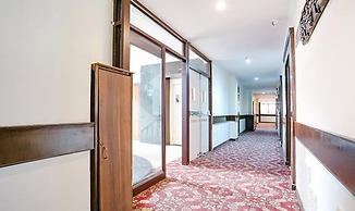 Fabhotel Clark Height