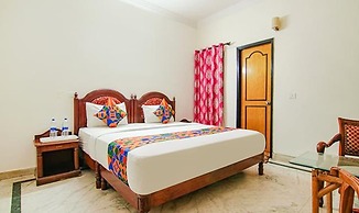 Fabhotel Singh Suite