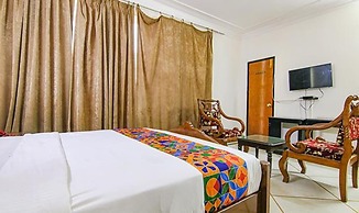 Fabhotel Singh Suite